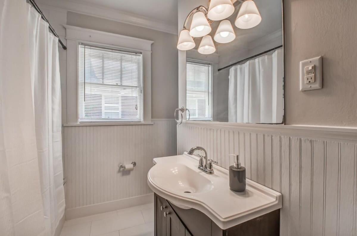 The Binghampton Bungalow- Mins To Zoo Memphis