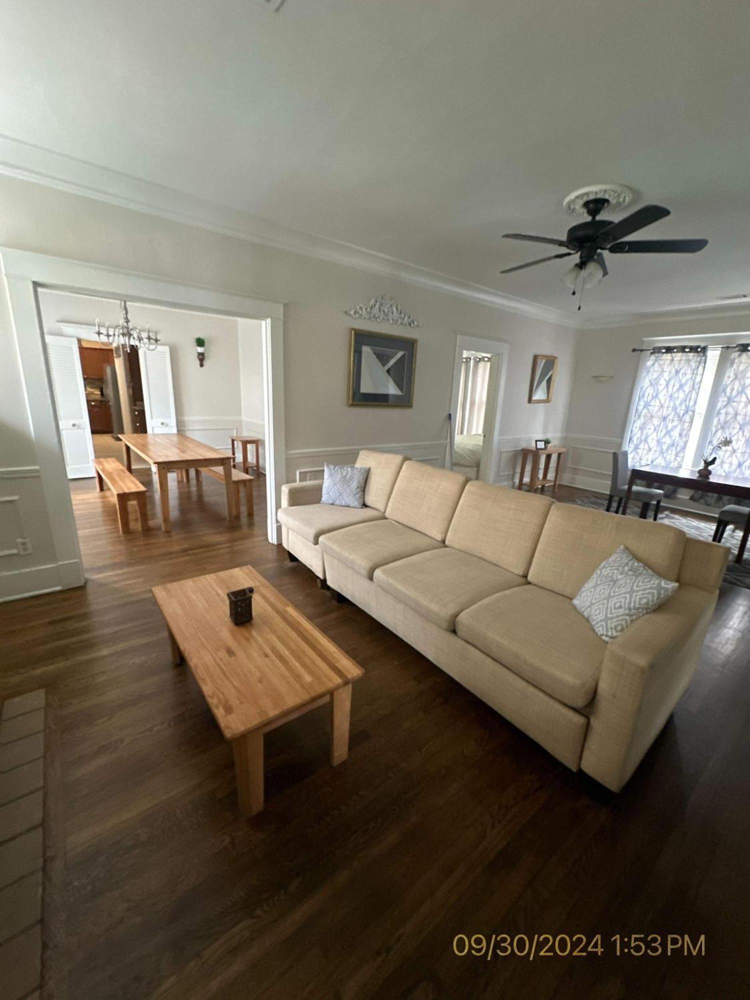 The Binghampton Bungalow- Mins To Zoo Holiday home